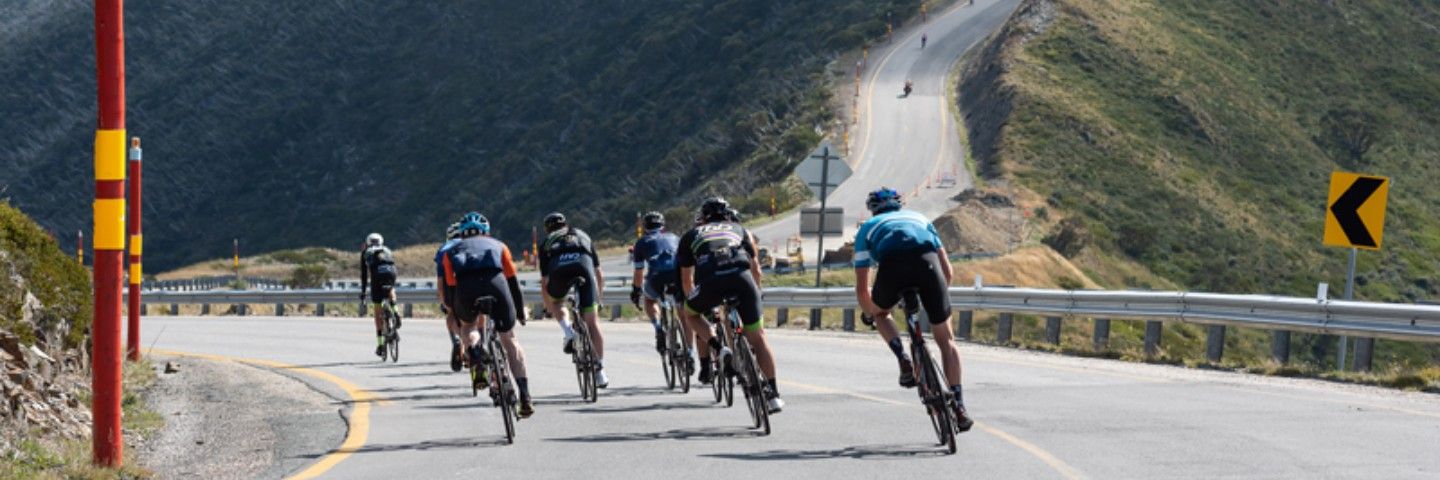 Sub-9 3 Peaks Training Group 2027 banner
